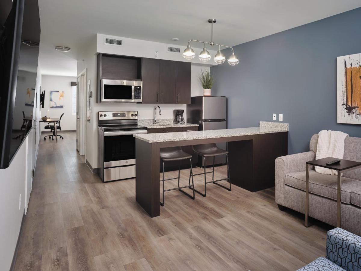 stayAPT Suites Greenville-Haywood Mall Extérieur photo
