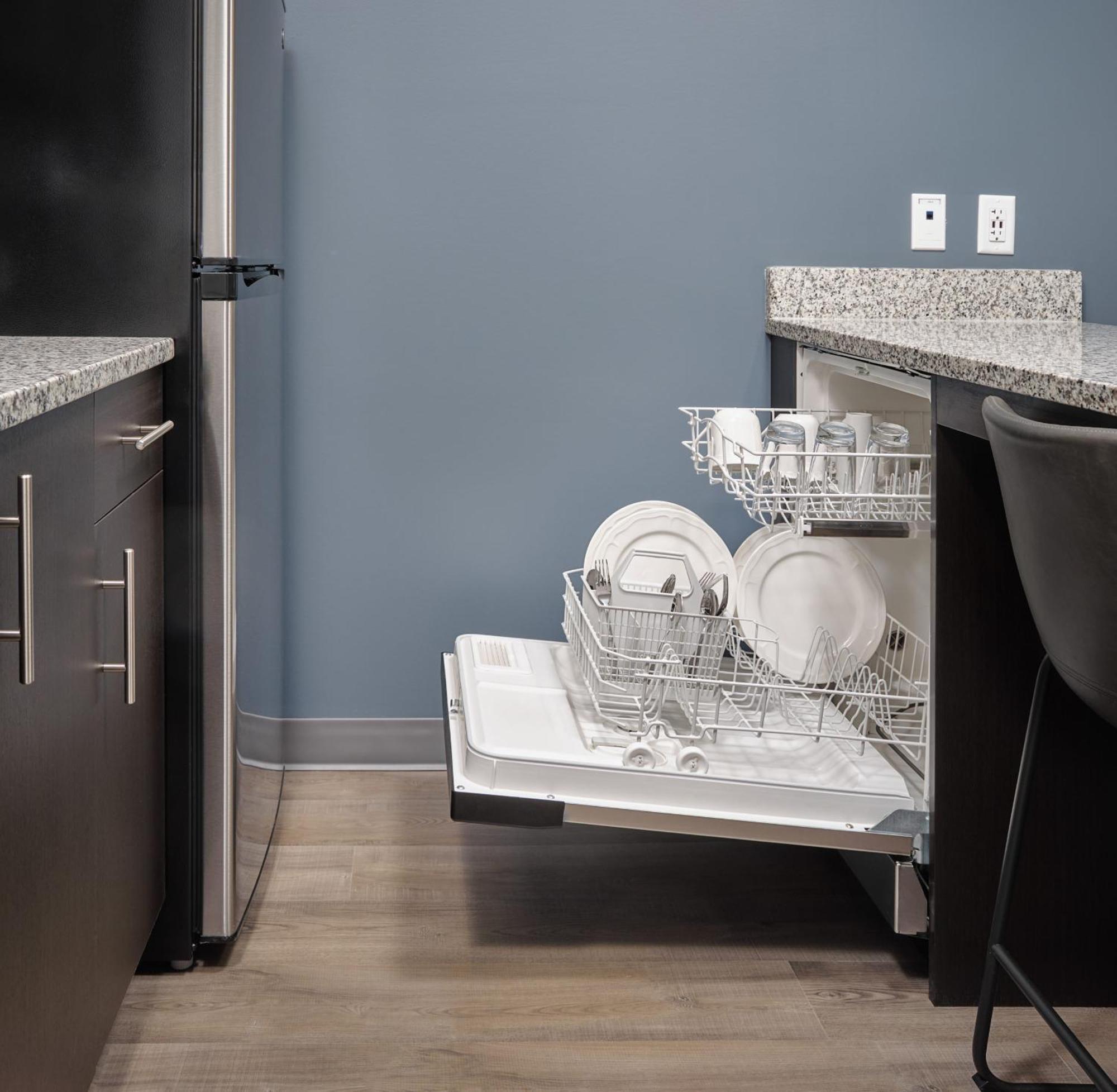 stayAPT Suites Greenville-Haywood Mall Extérieur photo